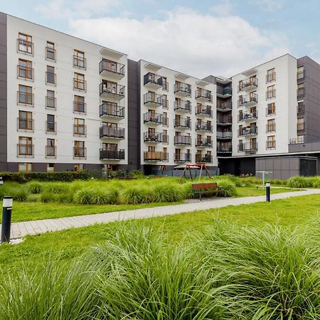 Cozy Apartment With Parking Bakalarska By Noclegi Renters Warszawa Exteriör bild