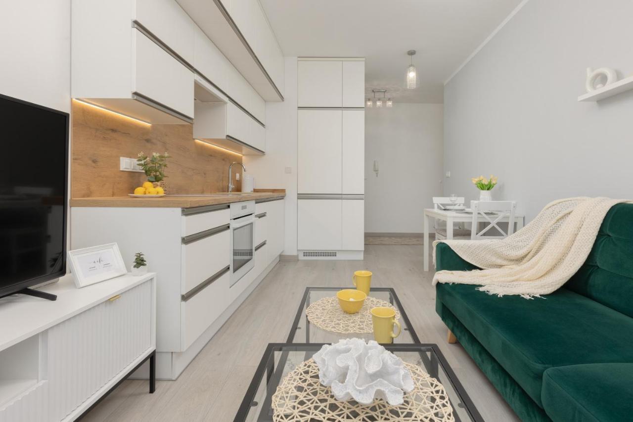 Cozy Apartment With Parking Bakalarska By Noclegi Renters Warszawa Exteriör bild