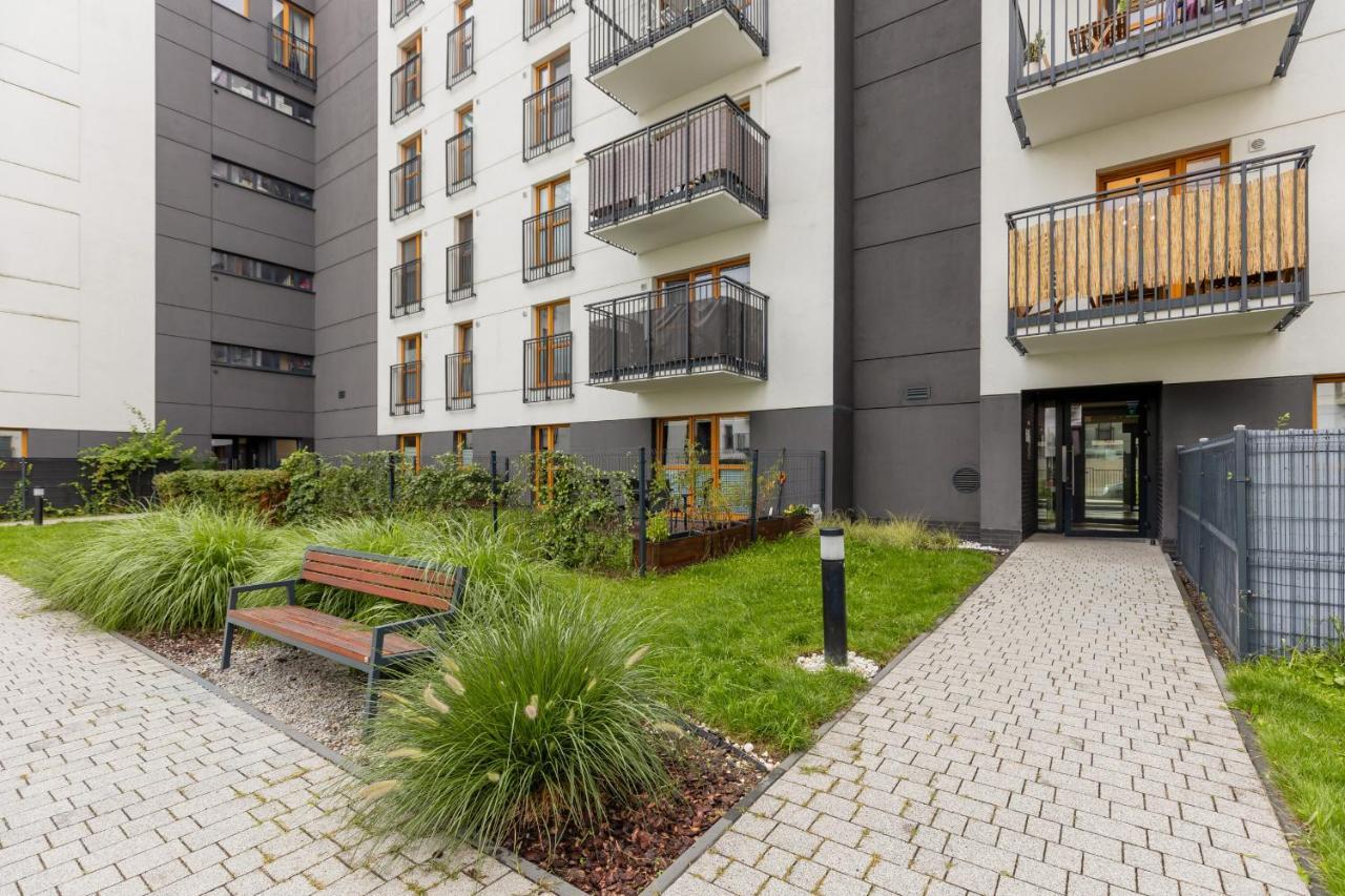 Cozy Apartment With Parking Bakalarska By Noclegi Renters Warszawa Exteriör bild